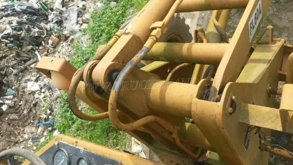 ต้องการขายรถตักFURUKAWA2เพลาWHEE  LOADER  FL60A