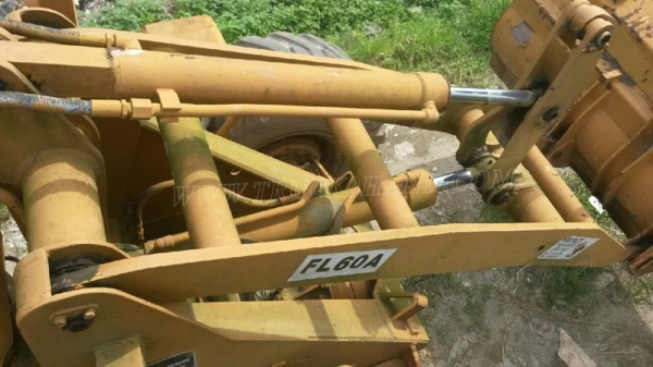 ต้องการขายรถตักFURUKAWA2เพลาWHEE  LOADER  FL60A
