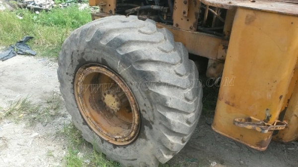 ต้องการขายรถตักFURUKAWA2เพลาWHEE  LOADER  FL60A