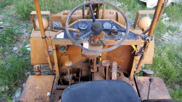 ต้องการขายรถตักFURUKAWA2เพลาWHEE  LOADER  FL60A