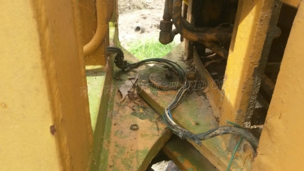 ต้องการขายรถตักFURUKAWA2เพลาWHEE  LOADER  FL60A