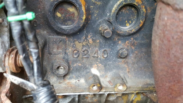 ต้องการขายรถตักFURUKAWA2เพลาWHEE  LOADER  FL60A