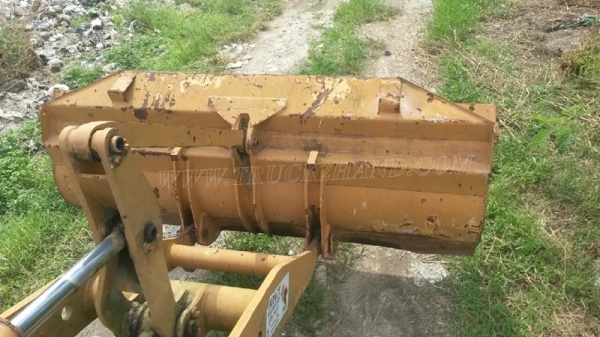 ต้องการขายรถตักFURUKAWA2เพลาWHEE  LOADER  FL60A