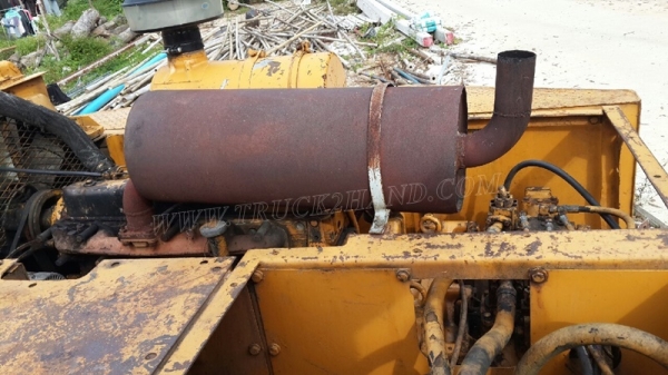 รถแม็คโค ยี่ห้อ KOMATSU รุ่น PC200 รุ่น 2 รถแม็คโค ยี่ห้อ KOMATSU รุ่น PC200 รุ่น 2