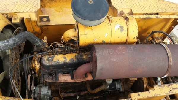 รถแม็คโค ยี่ห้อ KOMATSU รุ่น PC200 รุ่น 2 รถแม็คโค ยี่ห้อ KOMATSU รุ่น PC200 รุ่น 2