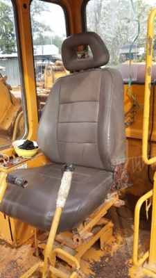 รถแม็คโค ยี่ห้อ KOMATSU รุ่น PC200 รุ่น 2 รถแม็คโค ยี่ห้อ KOMATSU รุ่น PC200 รุ่น 2