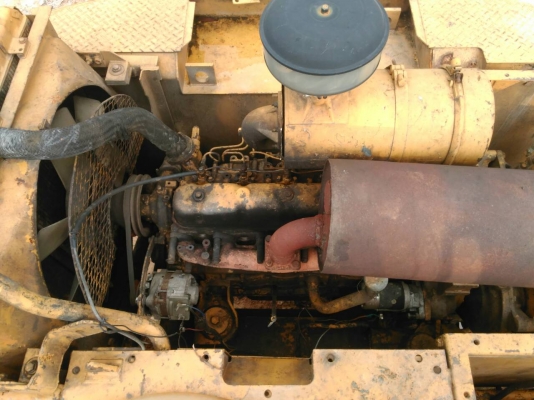 รถแม็คโค ยี่ห้อ KOMATSU รุ่น PC200 รุ่น 2 รถแม็คโค ยี่ห้อ KOMATSU รุ่น PC200 รุ่น 2