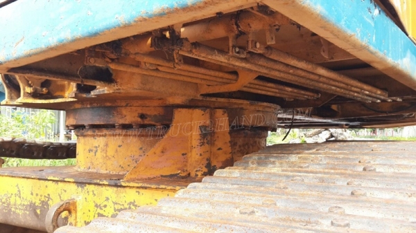 รถแม็คโค ยี่ห้อ KOMATSU รุ่น PC200 รุ่น 2 รถแม็คโค ยี่ห้อ KOMATSU รุ่น PC200 รุ่น 2