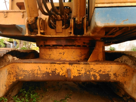 รถแม็คโค ยี่ห้อ KOMATSU รุ่น PC200 รุ่น 2