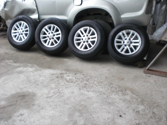 ขายล้อแมกซ์ 6 รูพร้อมยางมิชลิน ขายล้อแมกซ์ 6 รูพร้อมยางมิชลิน