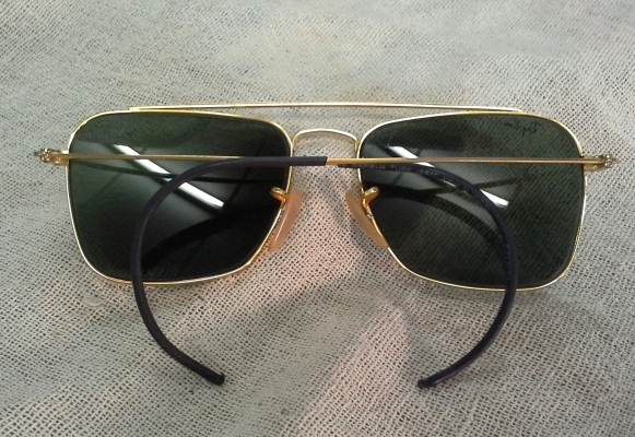 ที่สุดแห่งทศวรรษที่ 70  แว่นตาซุปตาร์  B&amp;L RAY-BAN CARAVAN USA