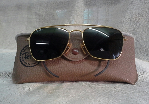 ที่สุดแห่งทศวรรษที่ 70  แว่นตาซุปตาร์  B&amp;L RAY-BAN CARAVAN USA