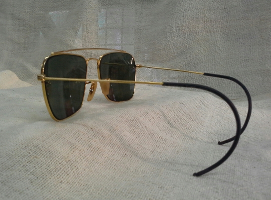 ที่สุดแห่งทศวรรษที่ 70  แว่นตาซุปตาร์  B&amp;L RAY-BAN CARAVAN USA