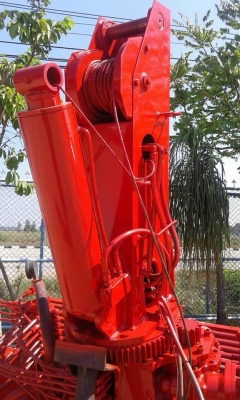 ขายเครนUNIC 3.3ตัน3ปอก ท้องวีพร้อมอุปกรณ์ติดตั้ง