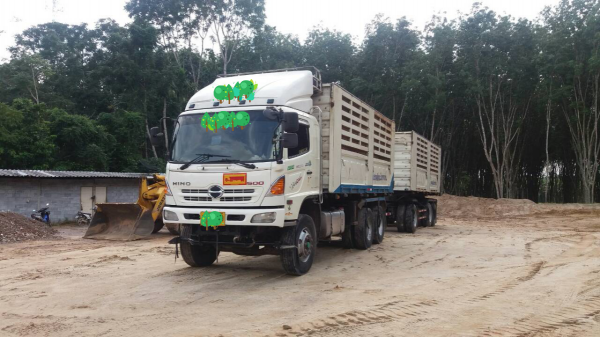 ขายรถบรรทุก 22 ล้อพ่วงแม่ลูกดัมพ์ HINO MEGA 380 แรงม้าปี 2554 ลูกพ่วงสามมิตร 3 เพลา ราคา 2500000