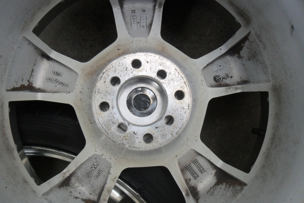 ล้อแม็ก17นิ้ว4รุ100/114 พร้อมยาง สวยๆ 4 ล้อ ราคา 6450 บาท ล้อแม็ก17นิ้ว4รุ100/114 พร้อมยาง สวยๆ 4 ล้อ ราคา 6450 บาท