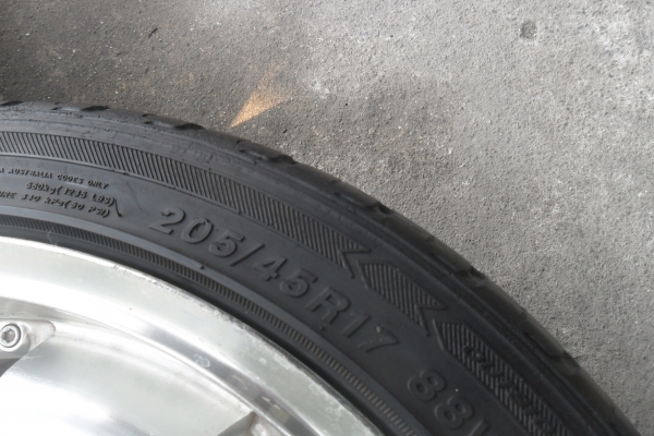 ล้อแม็ก17นิ้ว4รุ100/114 พร้อมยาง สวยๆ 4 ล้อ ราคา 6450 บาท ล้อแม็ก17นิ้ว4รุ100/114 พร้อมยาง สวยๆ 4 ล้อ ราคา 6450 บาท