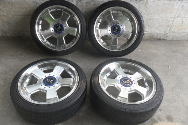 ล้อแม็ก17นิ้ว4รุ100/114 พร้อมยาง สวยๆ 4 ล้อ ราคา 6450 บาท