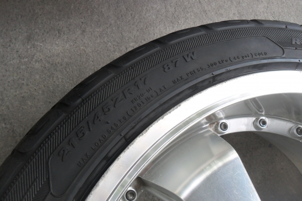 ล้อแม็ก17นิ้ว4รุ100/114 พร้อมยาง สวยๆ 4 ล้อ ราคา 6450 บาท ล้อแม็ก17นิ้ว4รุ100/114 พร้อมยาง สวยๆ 4 ล้อ ราคา 6450 บาท