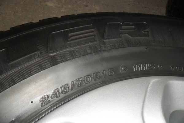 ล้อแม็ก16นิ้ว6รู เชฟ พร้อมยาง สวยๆ 4 ล้อ ราคา 6900 บาท