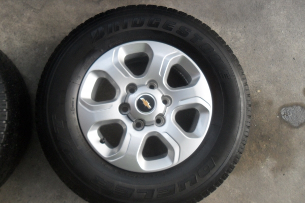 ล้อแม็ก16นิ้ว6รู เชฟ พร้อมยาง สวยๆ 4 ล้อ ราคา 6900 บาท