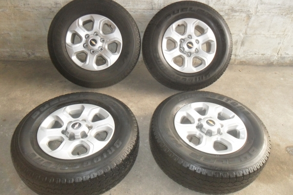 ล้อแม็ก16นิ้ว6รู เชฟ พร้อมยาง สวยๆ 4 ล้อ ราคา 6900 บาท