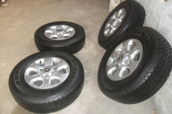 ล้อแม็ก16นิ้ว6รู เชฟ พร้อมยาง สวยๆ 4 ล้อ ราคา 6900 บาท