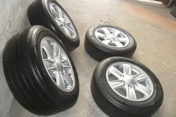 ล้อแม็ก16นิ้ว6รุ อีซูสุ พร้อมยาง สวยๆ 4 ล้อ ราคา 7900 บาท