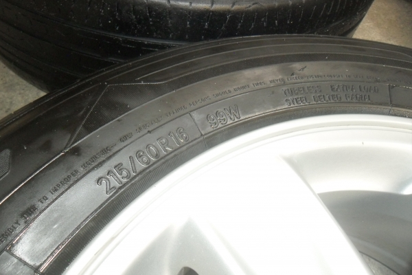 ล้อแม็ก16นิ้ว6รู อีซูสุ พร้อมยาง สวยๆ 4 ล้อ ราคา 7900 บาท