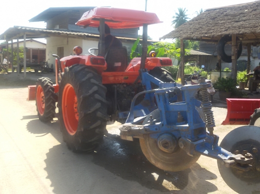 รถไถคูโบต้าM5000 มีไบมีดตราช้าง1อันผาน7หลัง1อันเดิมๆ พร้อมไช้งาน  ขายใน  ราคา338000บาท รถอยู่วังบัว คลองขลุง กำแพงเพชร    สนใจสอบุถามได้ที่081 3655997 อำพร  พาเจริญ  ราคาต่อรองได้อีกนะครับ