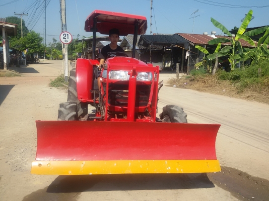 ยันม่าร์45 แรง  ราคา288000บาท มีไบมีดหน้า ผาน6ไบ24นิ้ว ไมร์1666ช.ม.พร้อมใช้งาน โทร0813655997 อำพร พาเจริญ ต วังบัว อ คลองขลุง จ กำแพงเพชรราคานี้ยังต่องลองได้อีกนะครับ