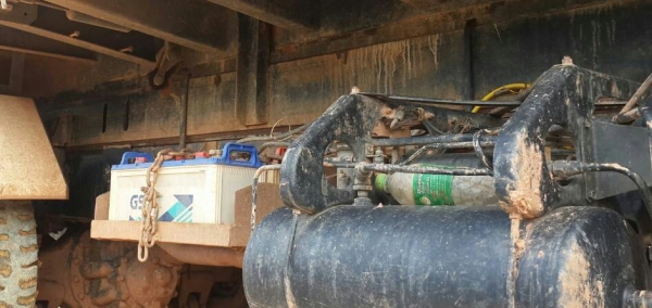 สิบล้อ มิตซู ไอ้หลง FN527 TF 220โบว์ 2เพา ดั้มสามมิต ช่วงล่างเบรคใหญ่เกียร์10สปีส สภาพดีสวยพร้อมใช้ ทะเบียนพร้อมโอน