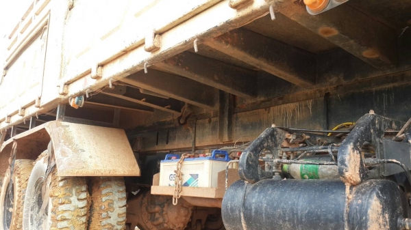 สิบล้อ มิตซู ไอ้หลง FN527 TF 220โบว์ 2เพา ดั้มสามมิต ช่วงล่างเบรคใหญ่เกียร์10สปีส สภาพดีสวยพร้อมใช้ ทะเบียนพร้อมโอน