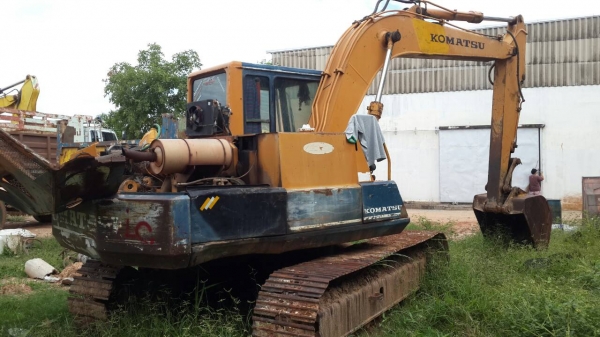 ขายด่วน KOMATSU PC100-3 สภาพบอดี้สวย เครื่องเดิม ปั้มเดิมครับ โซ่ช่วงล่างสวย เอกสารสัญญาซื้อขาย