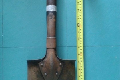 ขายพลั่วทหารงานเก่าด้ามไม้สวยคลาสลิก และแบบพับได้