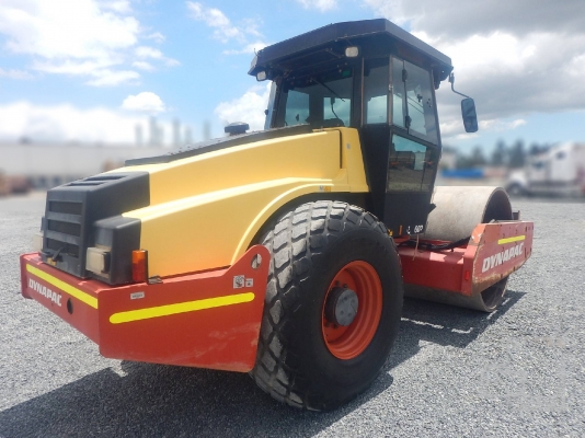 รถบดถนน 2011 DYNAPAC CA602D Vibratory Roller