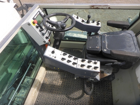 ขายรถขูดไสผิวถนน