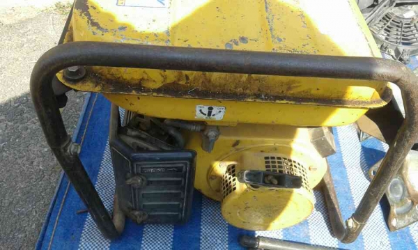 เครื่องปั่นไฟญี่ปุ่นสภาพเดิมๆงานญี่ปุ่นครับพร้อมใช้งานไฟแรงเสียงดีครับราคานี้คุ้มมากครับ