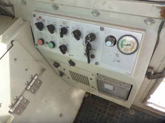 ขายรถขูดไสผิวถนน