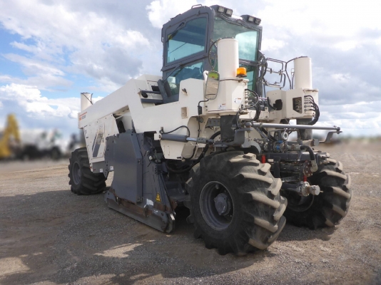 ขายรถขูดไสผิวถนน