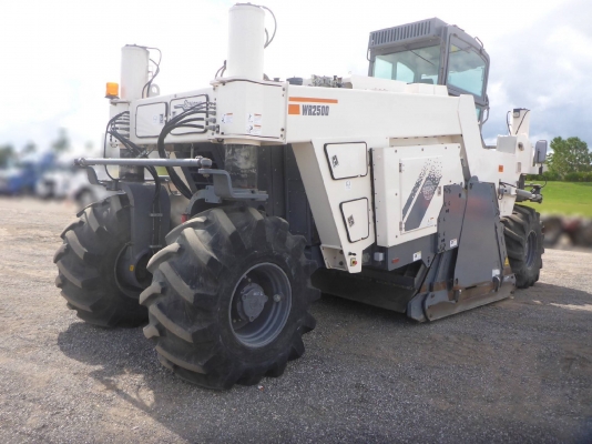 ขายรถขูดไสผิวถนน