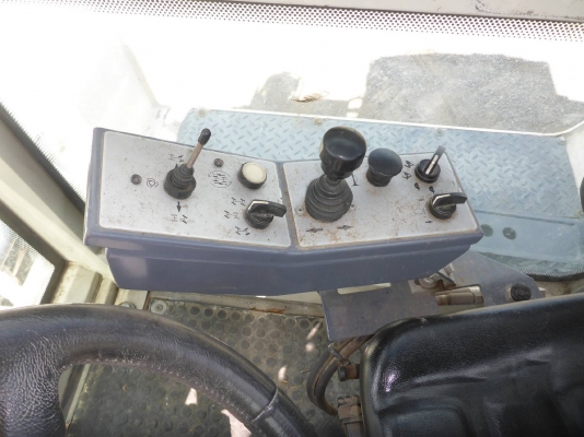 ขายรถขูดไสผิวถนน