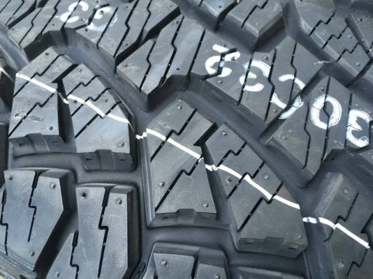 ขายยางใหม่ HANKOOK ดอก AT. 265/65/17 ปลายปี14 ราคาสุดคุ้ม