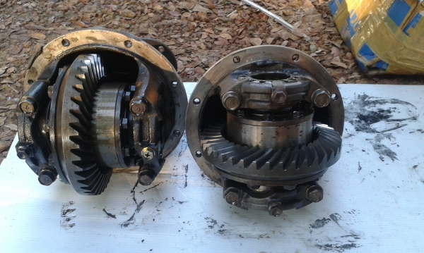 เฟื่อง 8/39 เสื้อใหญ่หน้าเหล็กหน้า-หลังมิเนียมสภาพสวยใส่เบี้ยน เฟื่อง 8/39 เสื้อใหญ่หน้าเหล็กหน้า-หลังมิเนียมสภาพสวยใส่เบี้ยน