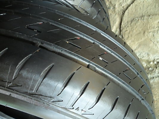 ยางขอบ15 บริดสโตน195-65-R15 ลงพื้นปี15 (4เส้น3,900) ยางขอบ15 บริดสโตน195-65-R15 ลงพื้นปี15 (4เส้น3,900)