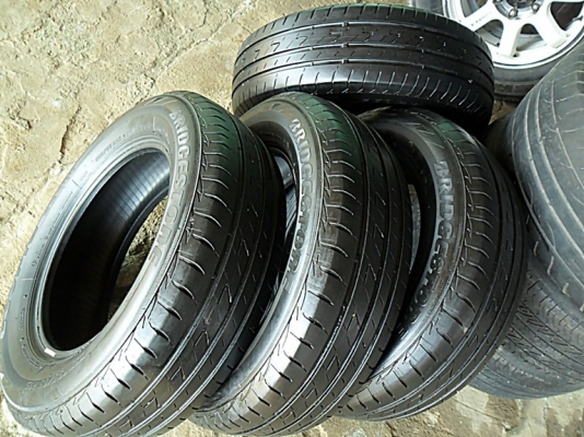 ยางขอบ15 บริดสโตน195-65-R15 ลงพื้นปี15 (4เส้น3,900) ยางขอบ15 บริดสโตน195-65-R15 ลงพื้นปี15 (4เส้น3,900)