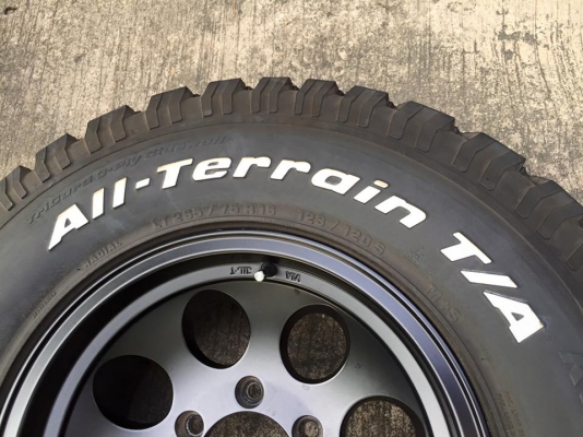 ขายยาง BF ALL 265x75x16 สภาพใหม่มาก พร้อมล้อลายMickey Thompson 16x8 off 0