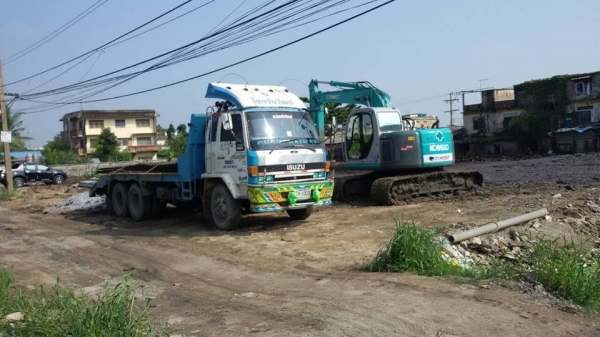 ขายเทรลเลอร์1เพลา ร็อกกี้ 175แรง เครื่องดีแคชซีสวย สภาพพร้อมใช้งาน เอกสารพร้อมโอน สนใจโทร 090-8588220คุณนะ 093-3258446คุณบิว หรือเข้าดูสินค้าอื่นๆได้ที่ www.truck.in.th/498 หรือเพจFacebook ณรงค์ ซื้อขายรถมือสอง (เว็บไซต์ส่วนตัว) หรือFacebook ตลาดรถมือสอง