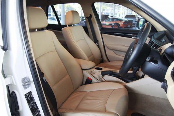 ขาย BMW X1 E84 SDRIVE18I 2.0 SUV