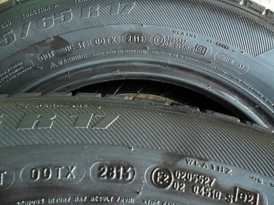 ยางขอบ17 มิชลิน225-65 R17 ลงพื้นปี14 (4เส้น4,500) ยางขอบ17 มิชลิน225-65 R17 ลงพื้นปี14 (4เส้น4,500)